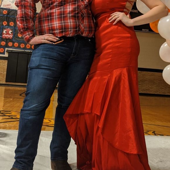 Red mermaid style dress - Picture 7 of 7